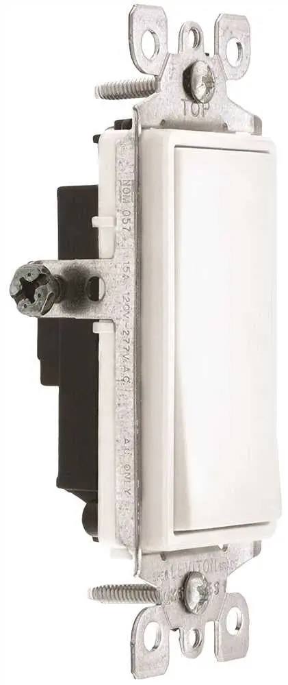 Leviton® Decora® Quiet 1-Pole Rocker Switch – White, 120–277V, 15A 1